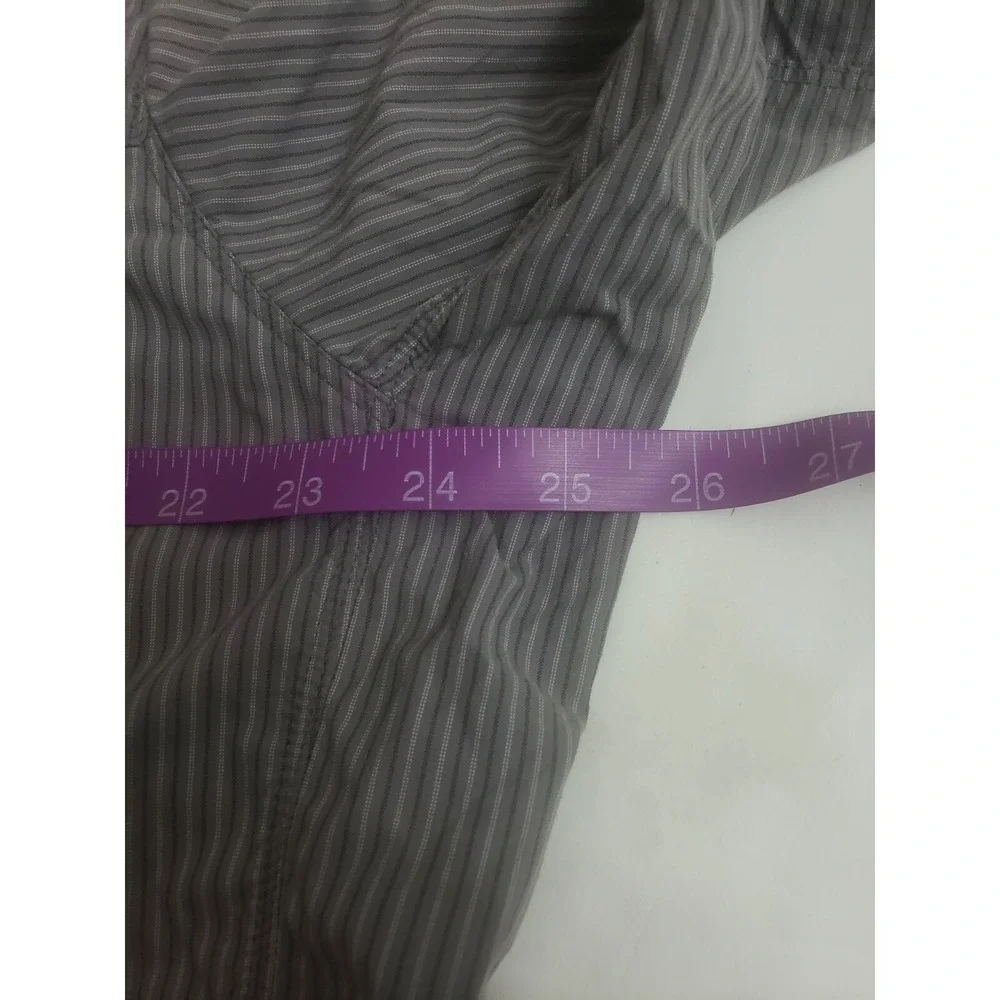 The North Face Shirt Mens XL Button Down Hiking Outdoors zip pocket‎